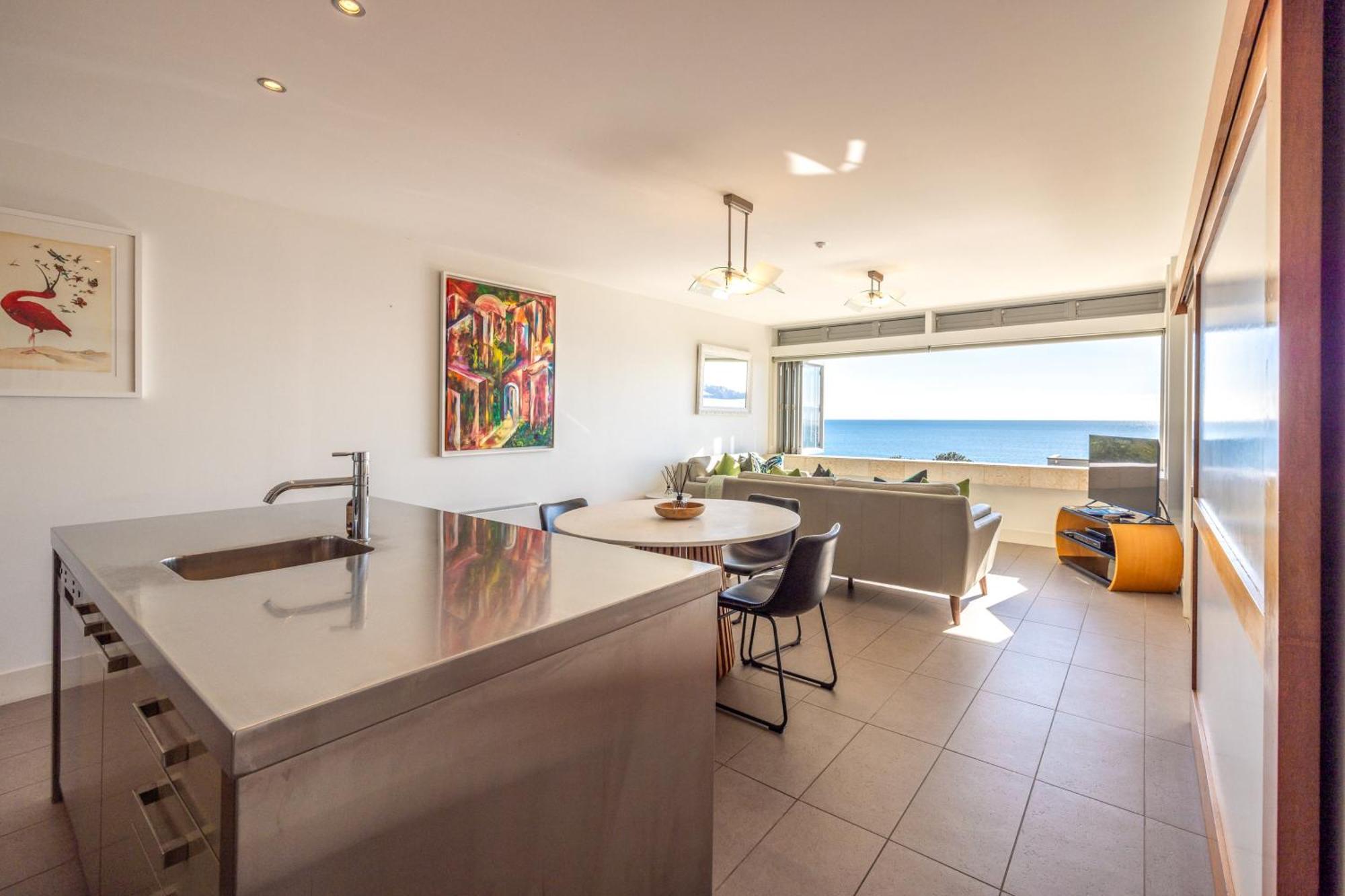 Apartment On The Beach Located At The Sands Onetangi المظهر الخارجي الصورة